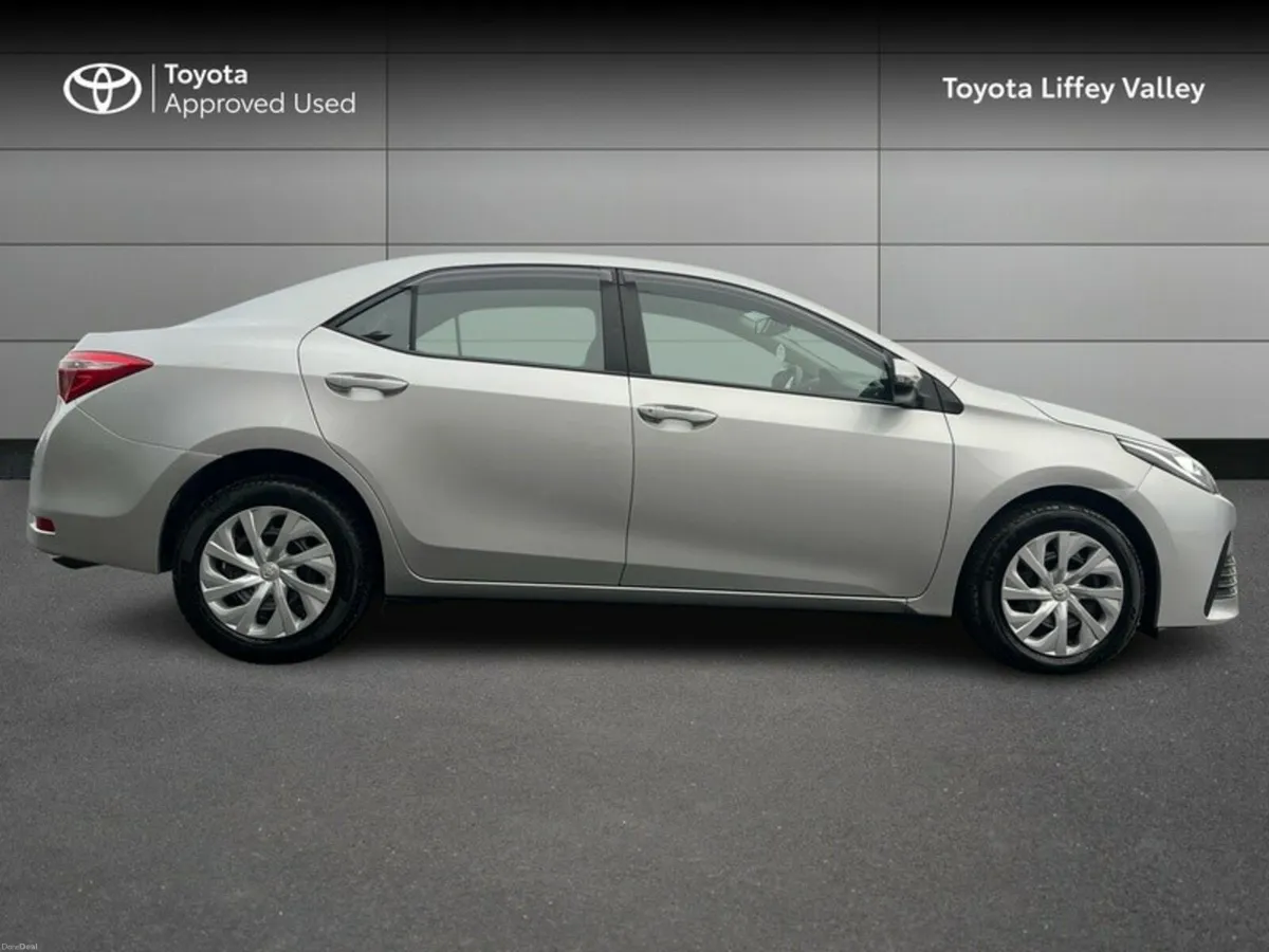 Toyota Corolla 1.33 TERRA 4DR - Image 3