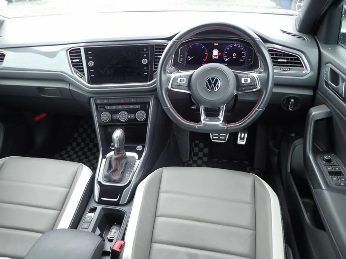 Volkswagen T-Roc 212 2.0 TDI SPORT LEATHER SEATS - Image 4