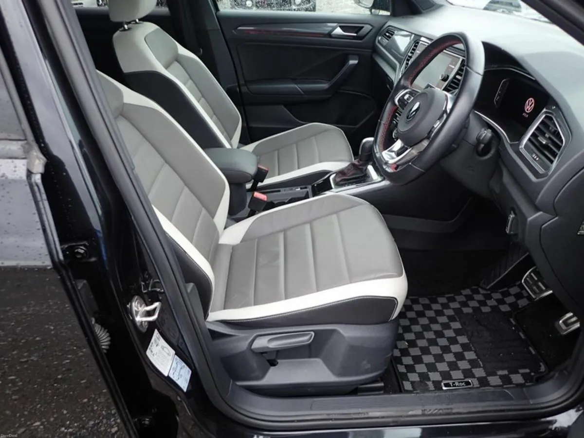 Volkswagen T-Roc 212 2.0 TDI SPORT LEATHER SEATS - Image 2