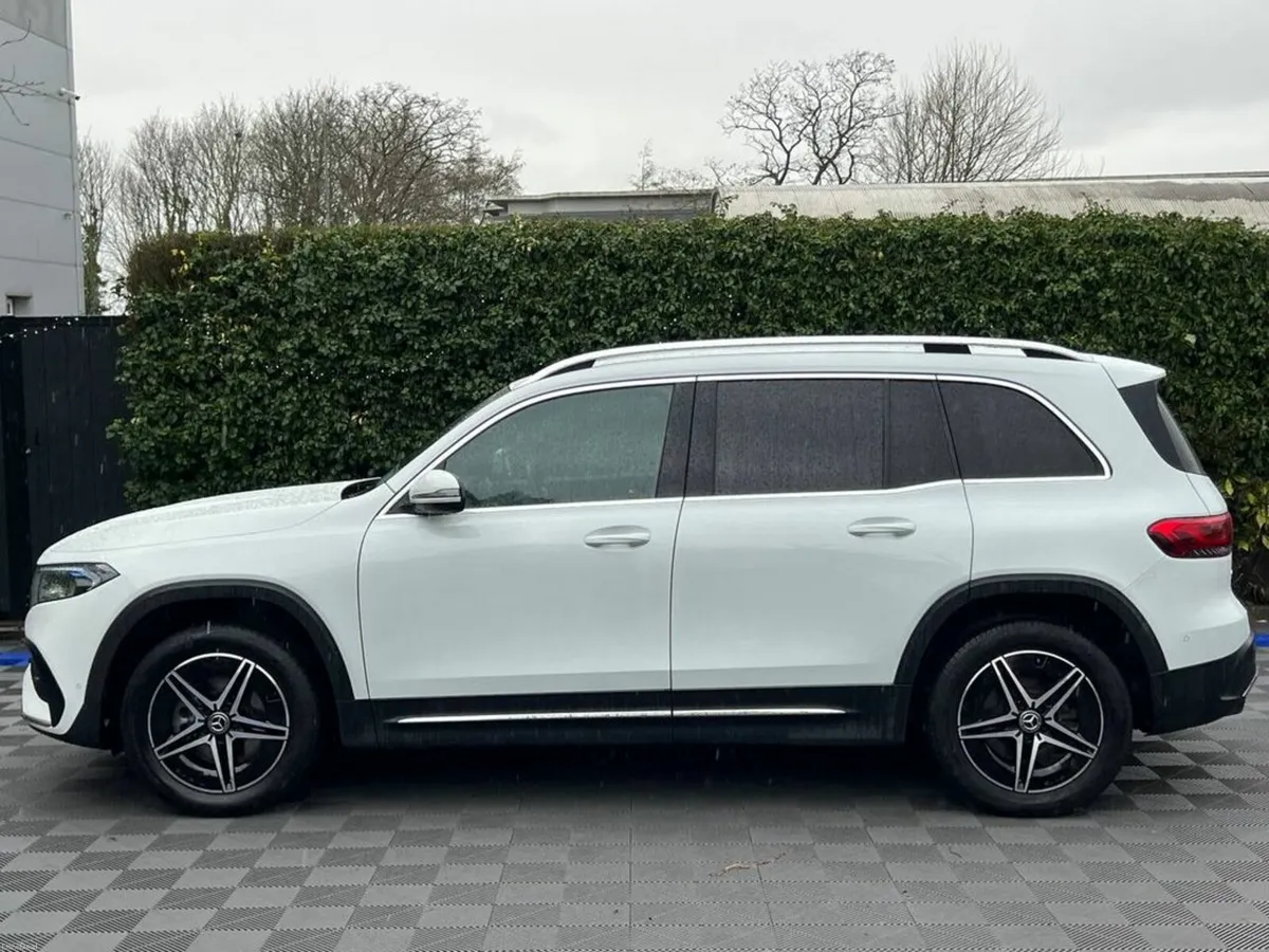 Mercedes-Benz EQB 4MATIC AMG-LINE PREMIUM 7-SEATER - Image 3