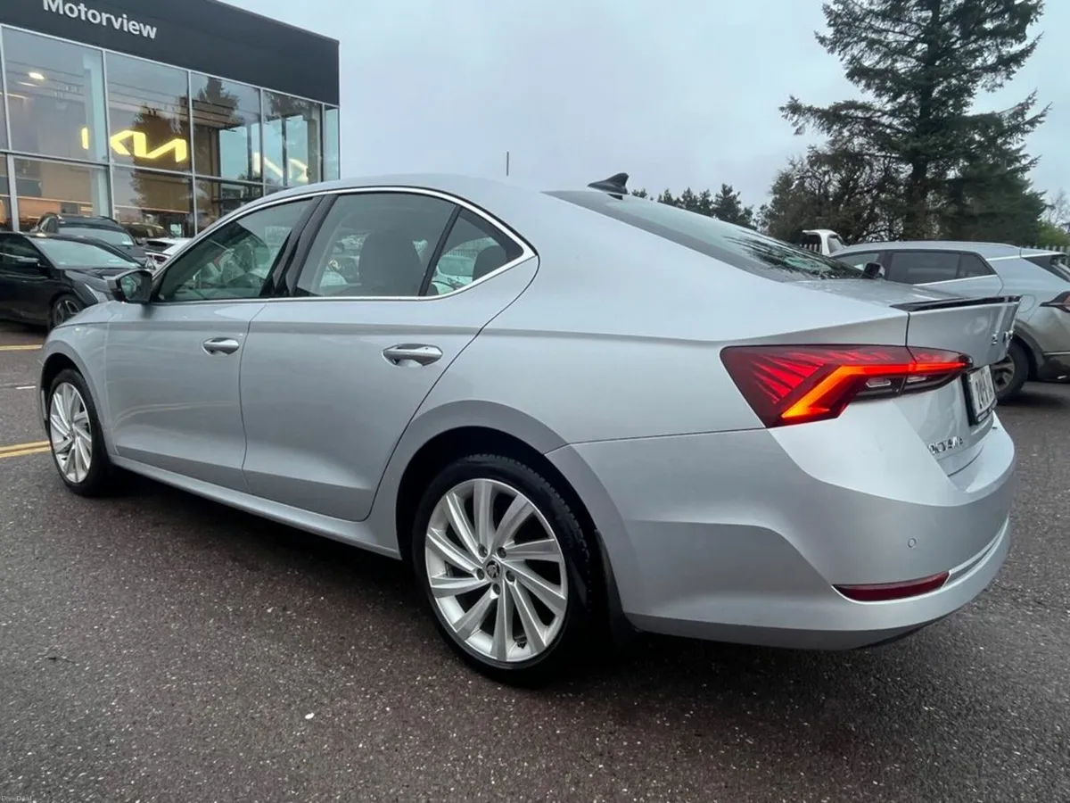 Skoda Octavia immaculate Condition, only one caref - Image 3