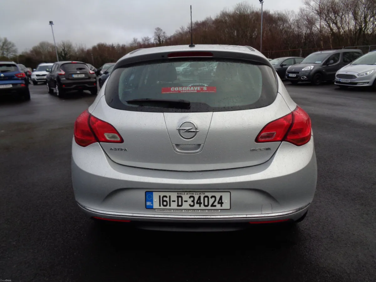 Opel Astra Excite 1.6cdti 110PS ECO 5DR - Image 4