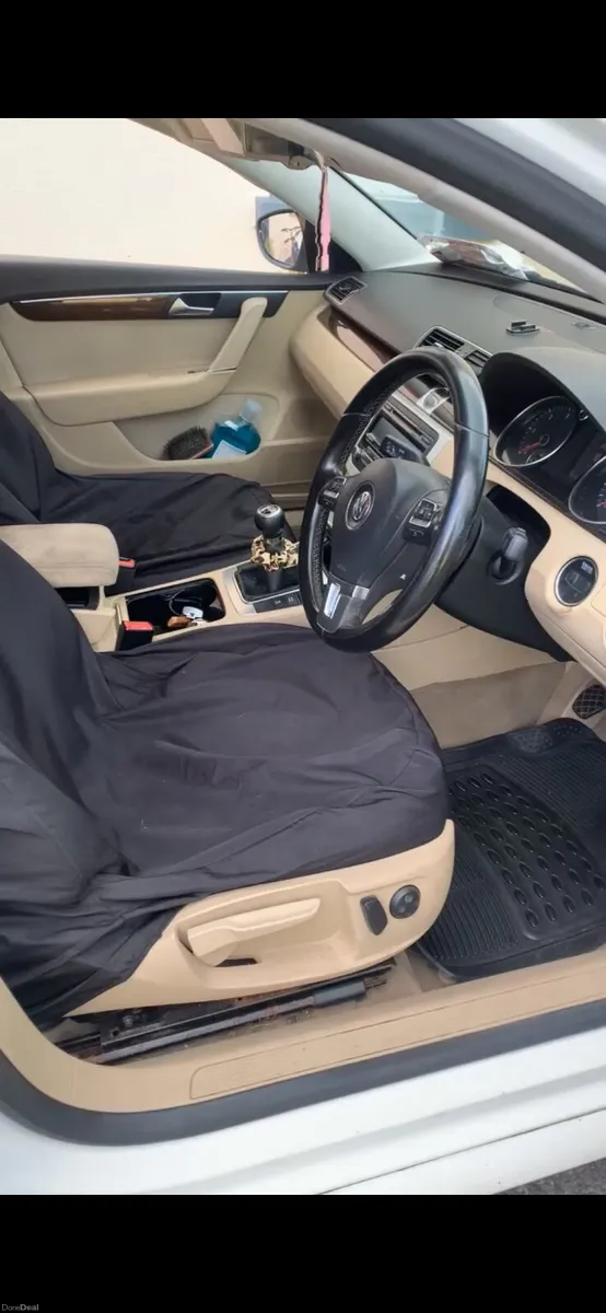 Volkswagen Passat 2011 - Image 4