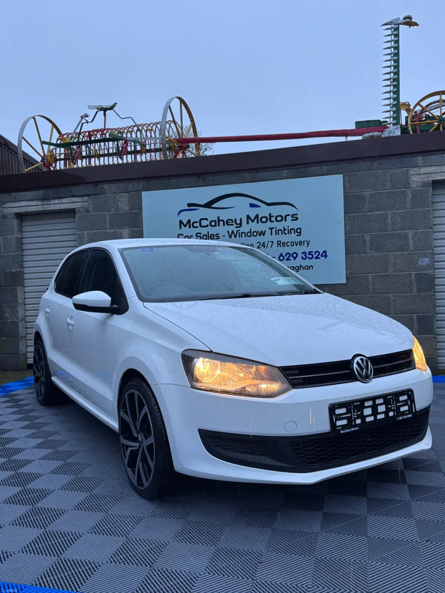 Volkswagen Polo 2014 - Image 2
