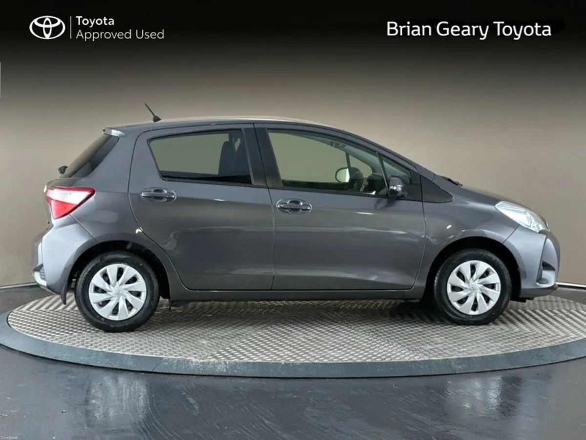 Toyota Yaris YARIS VITZ PETROL AUTO - Image 3
