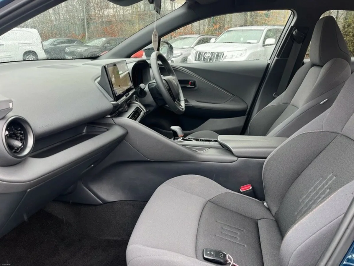 Toyota C-HR C-HR PHEV SPORT+ - Image 6