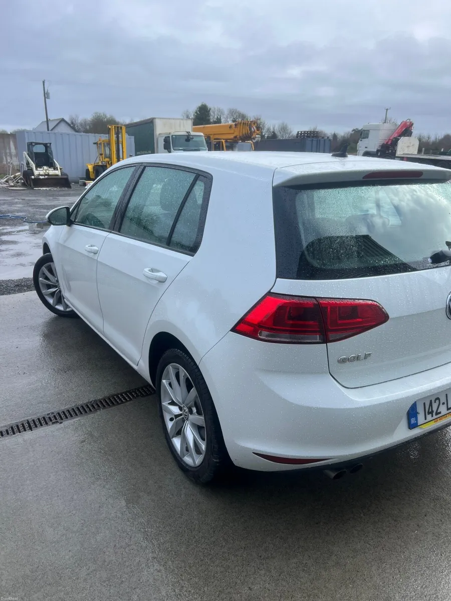 Volkswagen Golf 1.4 TSI Highline Auto - Image 3