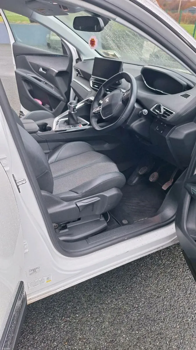 Peugeot 5008 - Image 4