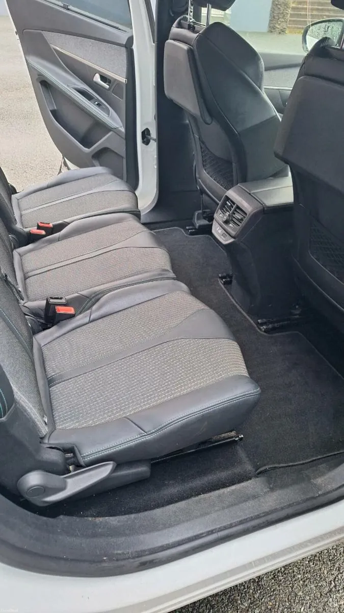 Peugeot 5008 - Image 3
