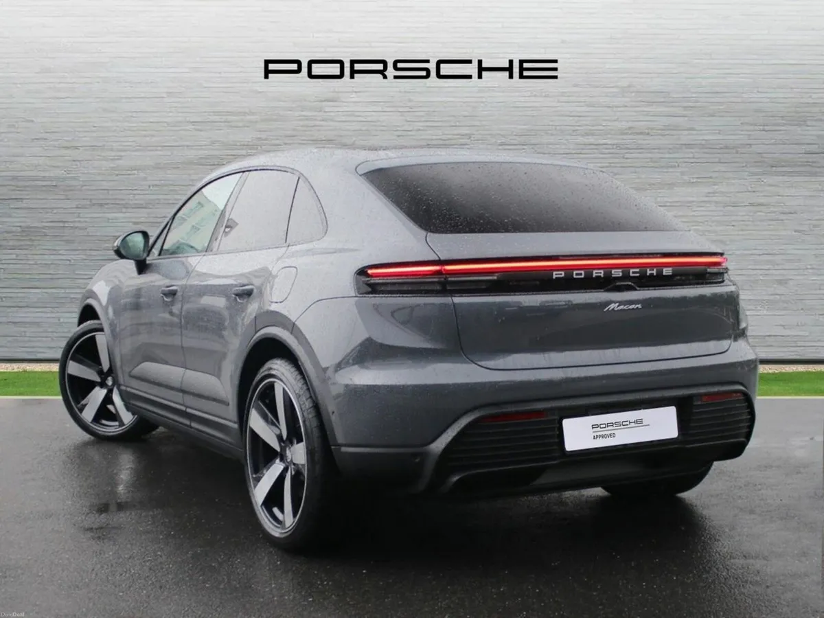 Porsche Macan Electric - Image 3