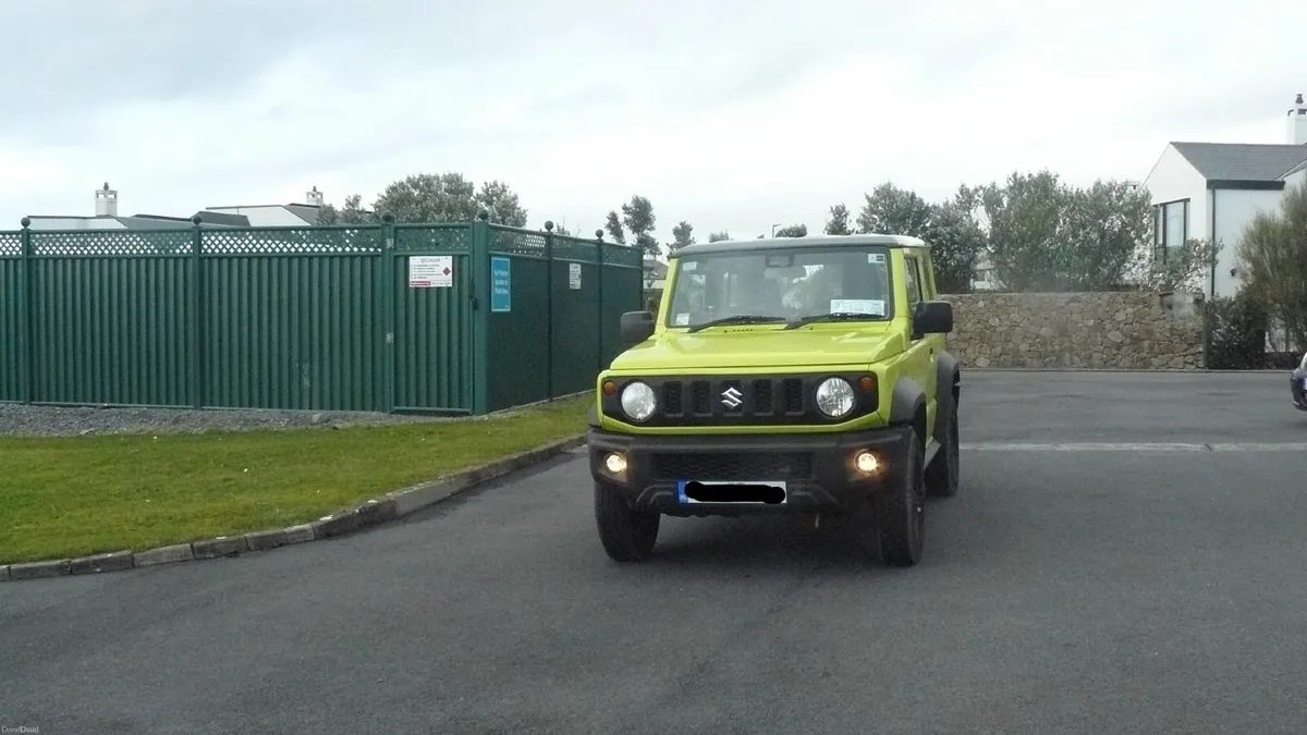 Suzuki Jimny 2024 - Image 2