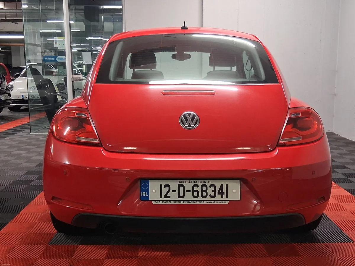 2012 Volkswagen Beetle **AUTOMATIC** - Image 4