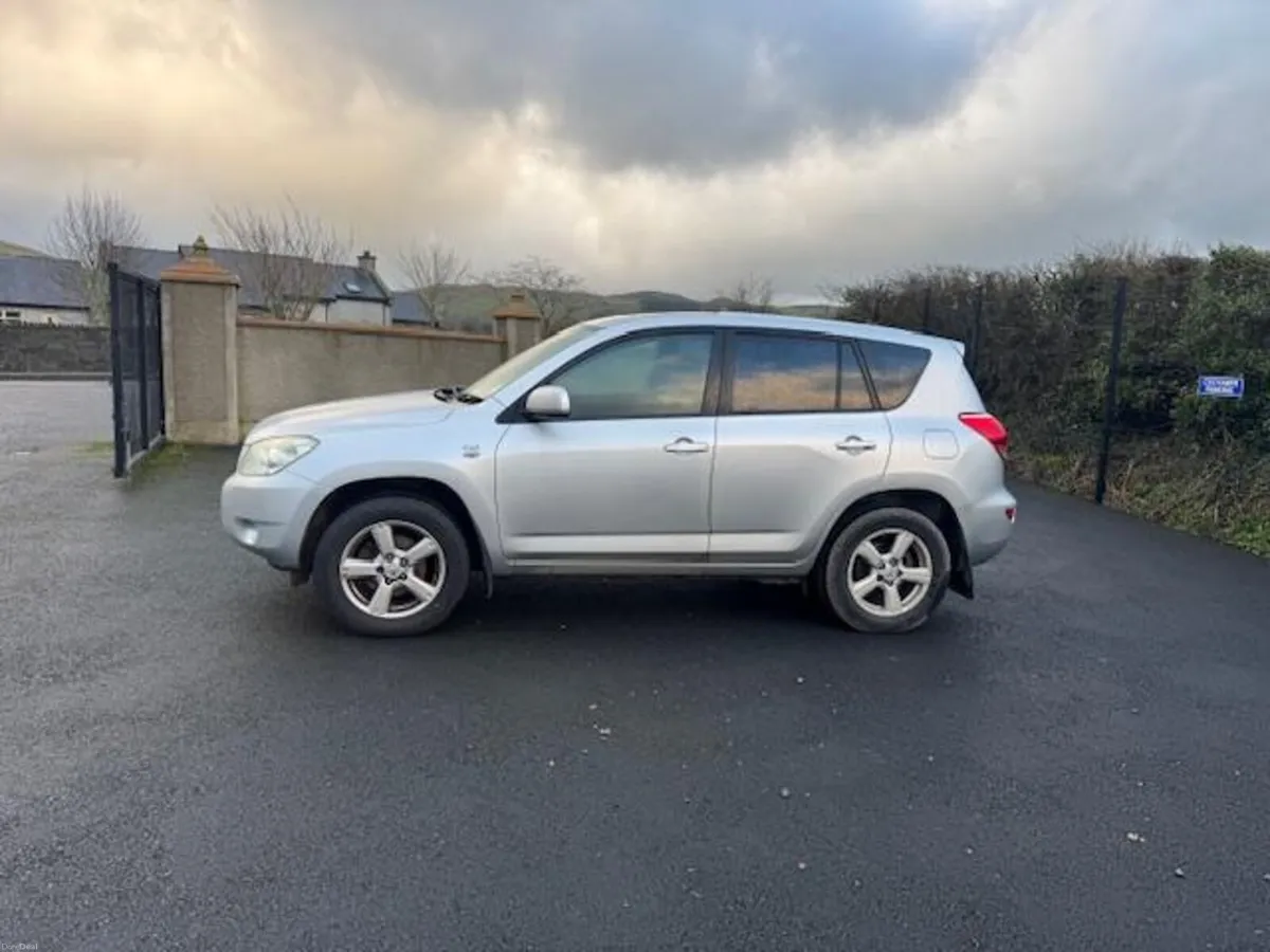 Toyota RAV4 D4-D - Image 4