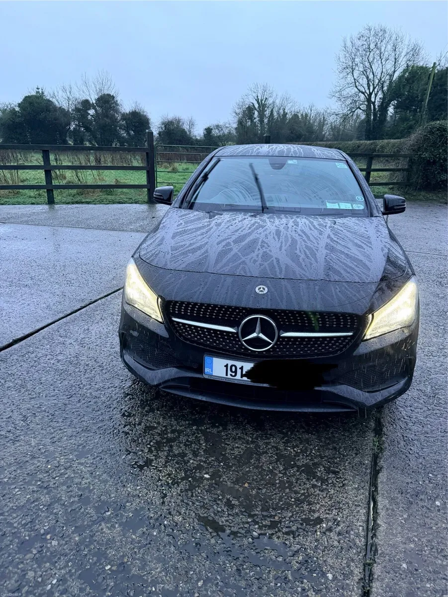 191 Mercedes CLA Edition Model - Image 3