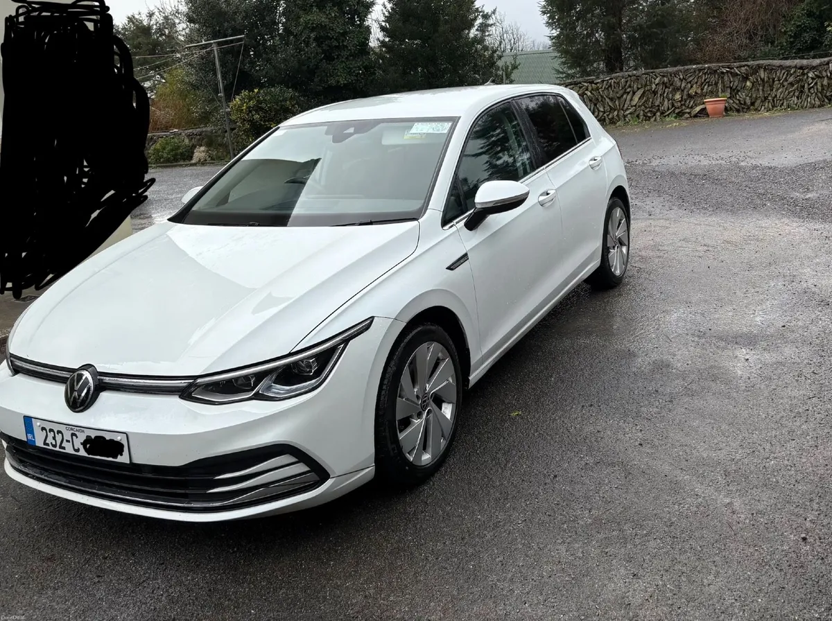 Volkswagen Golf 2023 - Image 2