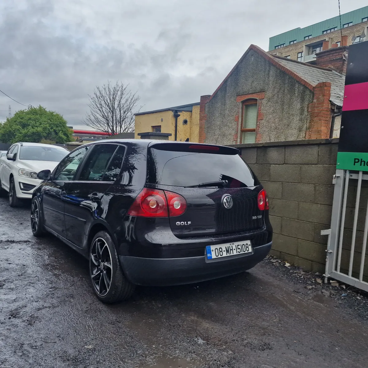 Volkswagen Golf 2.0 TDI GT Sport 140bhp - Image 4