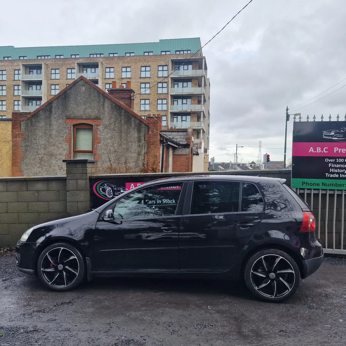 Volkswagen Golf 2.0 TDI GT Sport 140bhp - Image 3