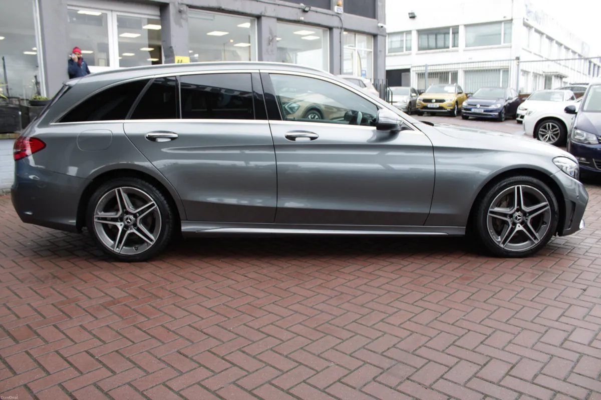 C220D AMG-LINE 5DR ESTATE STUNNING CAR - Image 3