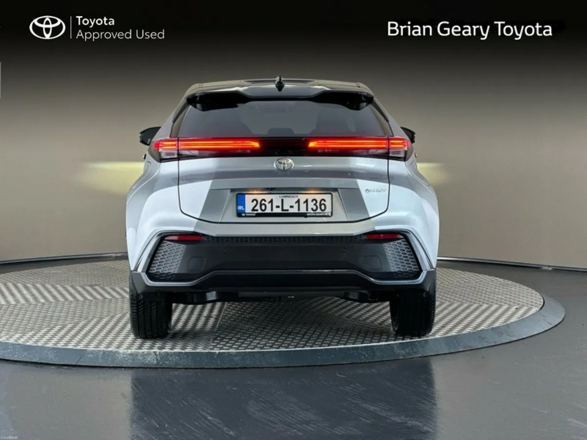 Toyota C-HR SOL Plug in Hybrid - Image 4