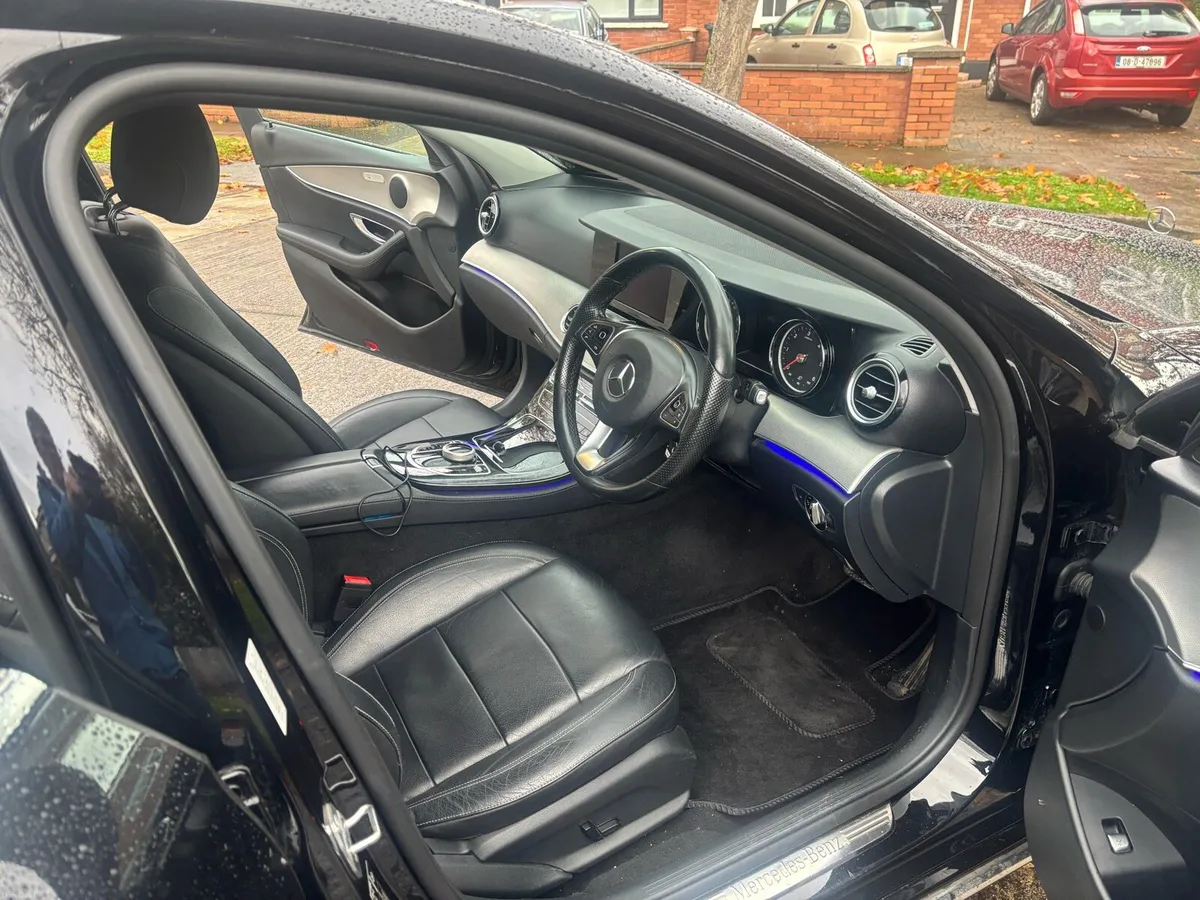 Mercedes Eclass - Image 4