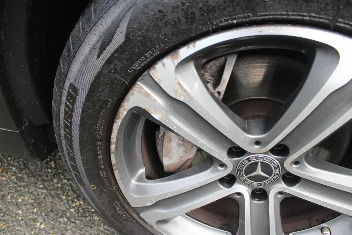 Mercedes-Benz GLC GLC 220 D 4MATIC AUTO - TENDER 3 - Image 4