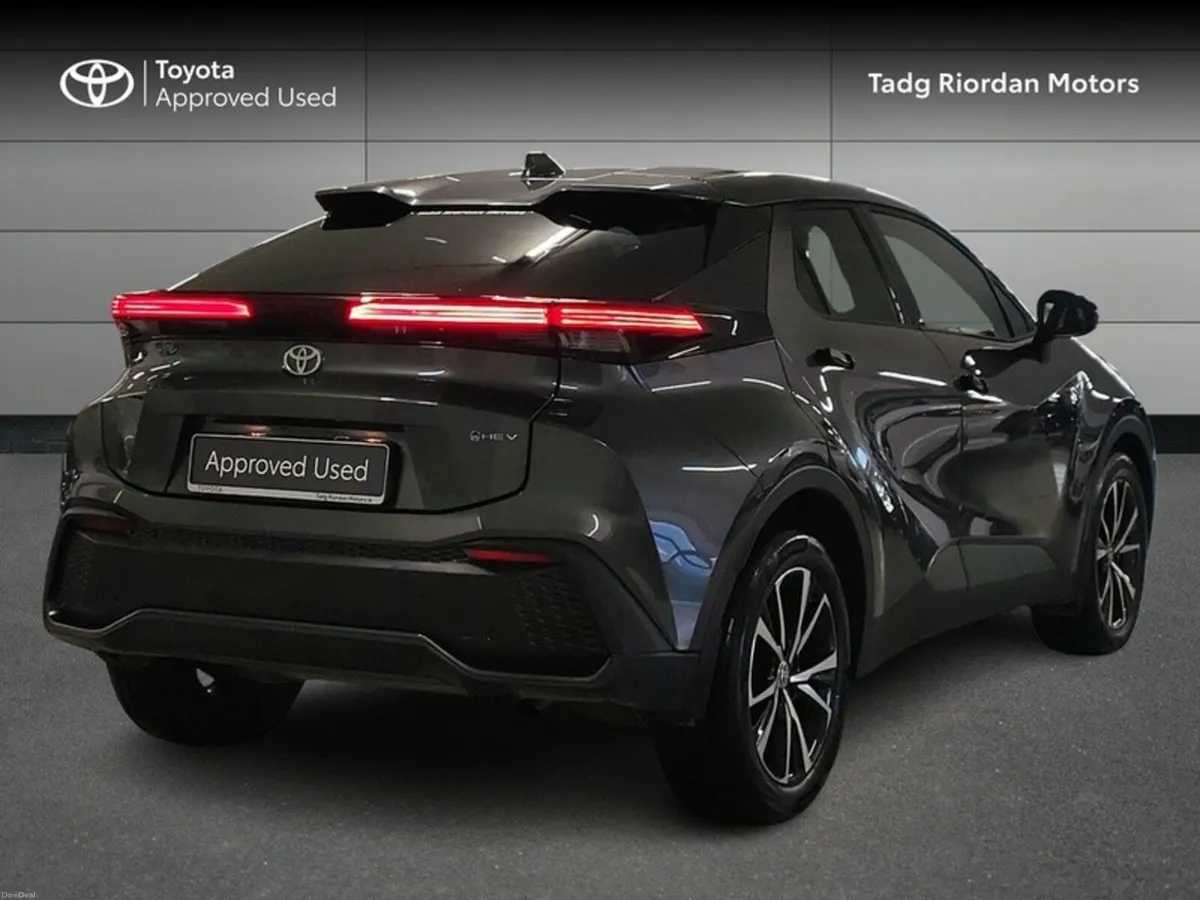 Toyota C-HR HYBRID SPORT - Image 2
