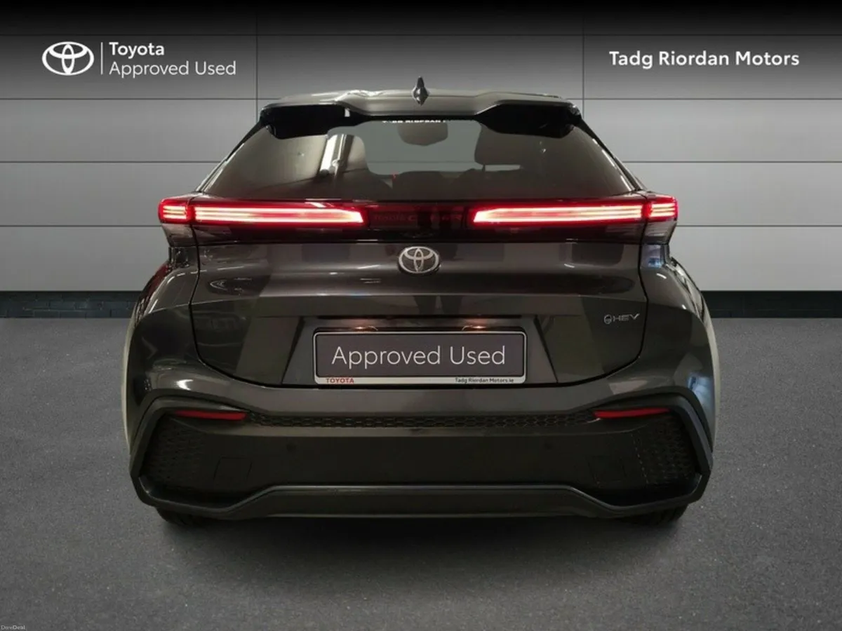 Toyota C-HR HYBRID SPORT - Image 4