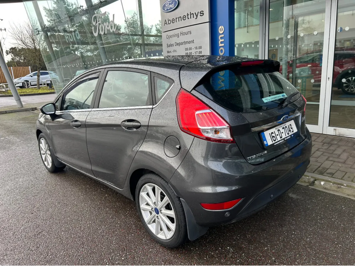 Ford Fiesta MCA TITANIUM 1.25 60PS M5 5 5DR 4DR - Image 2