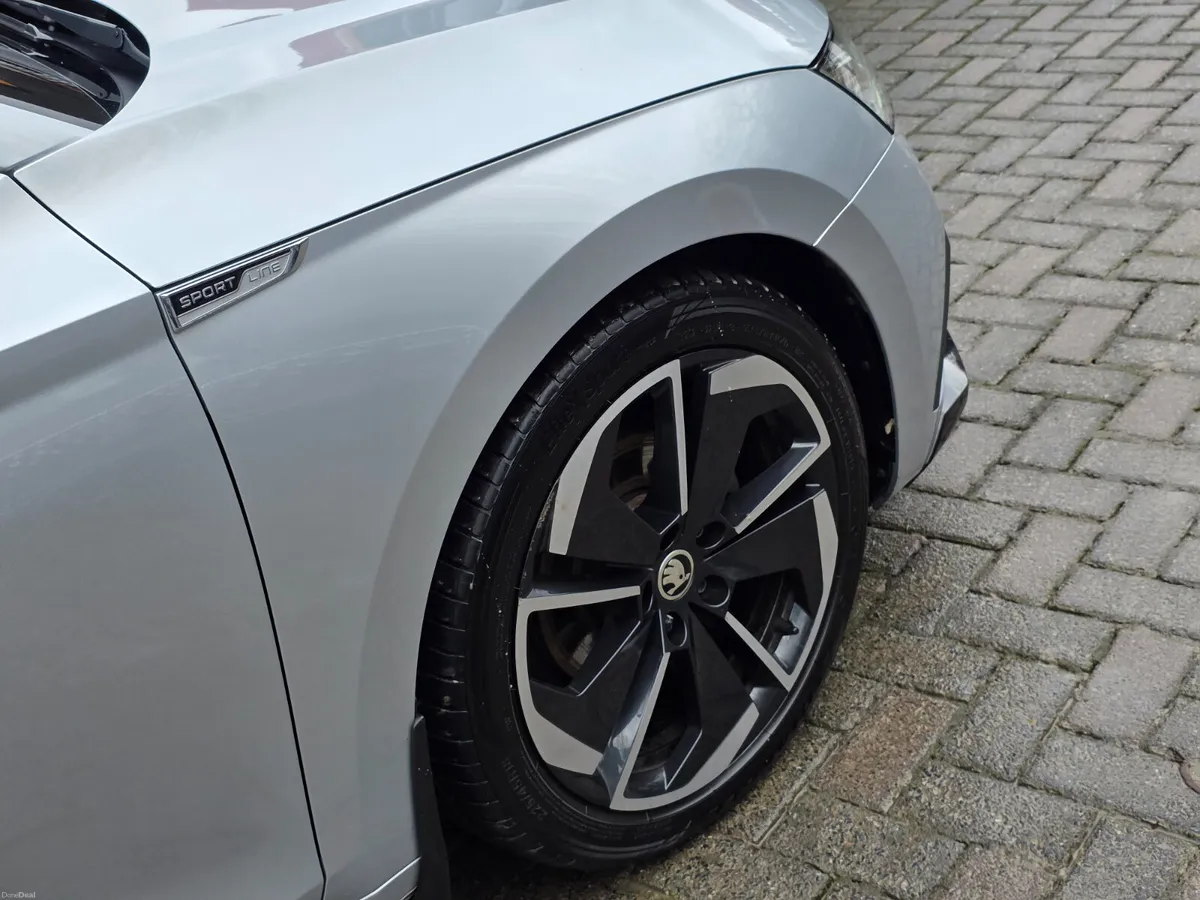2024 SKODA OCTAVIA 2.0 TDI SPORTLINE DSG 150 BHP - Image 4