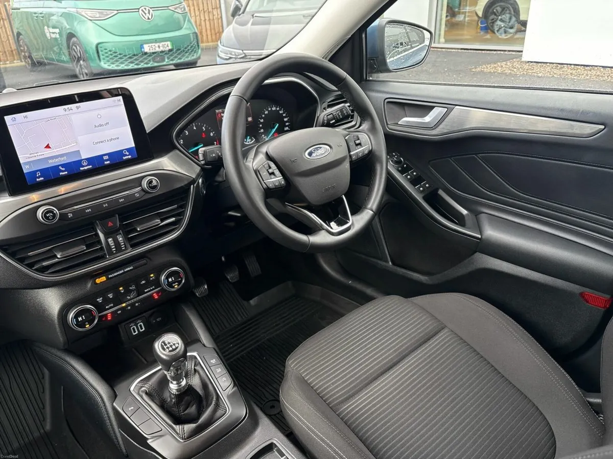 Ford Focus Titanium 1.0T EcoBoost Hybrid 125PS - Image 3