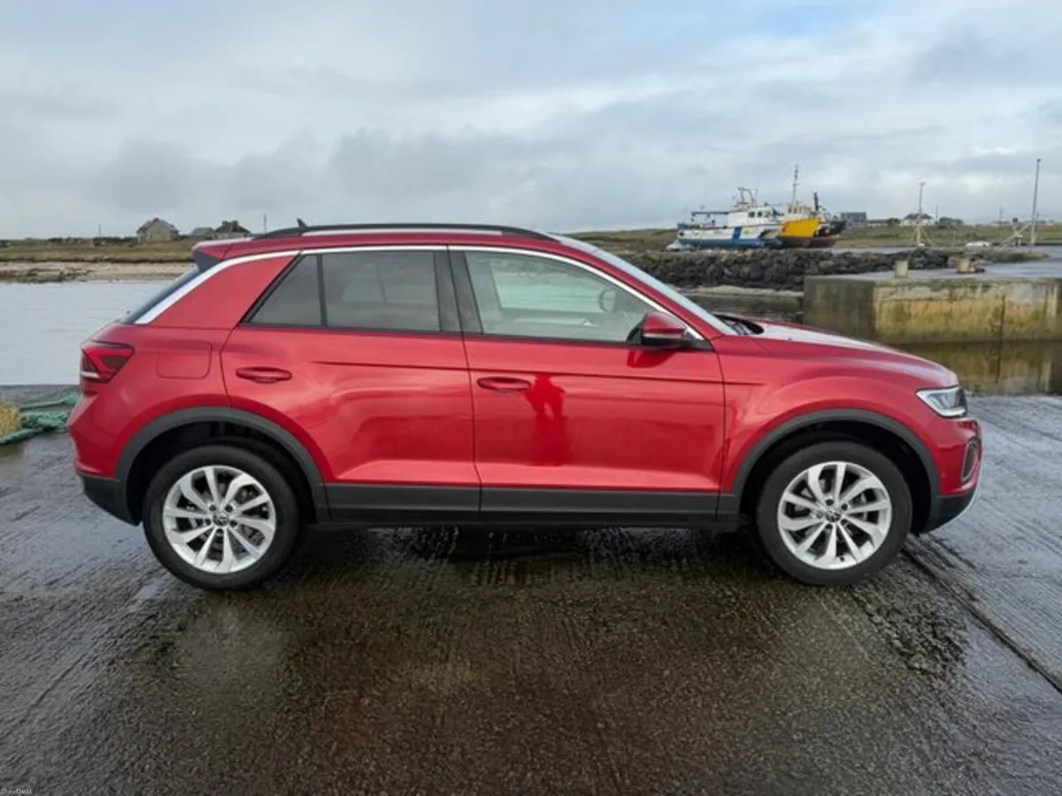 Volkswagen T-Roc Spec ED 2.0tdi M6F 116HP - Image 4