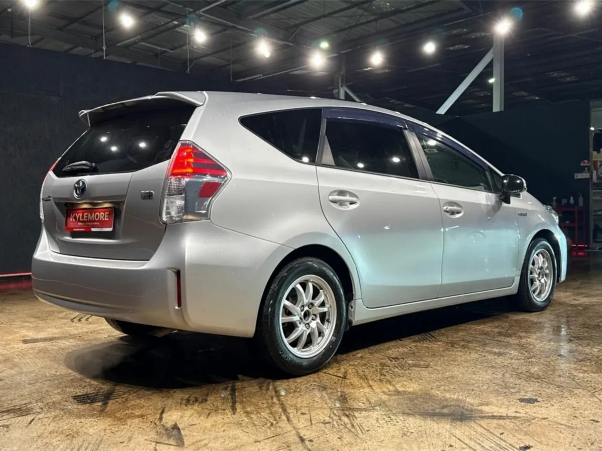 Toyota Prius 1.8 AUTOMATIC - HYBRID - ALLOY WHEELS - Image 4