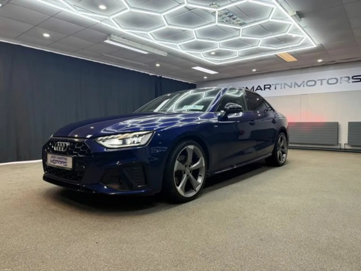 Audi A4 2.0 TDI Black ED 30 136PS 4DR Auto - Image 4