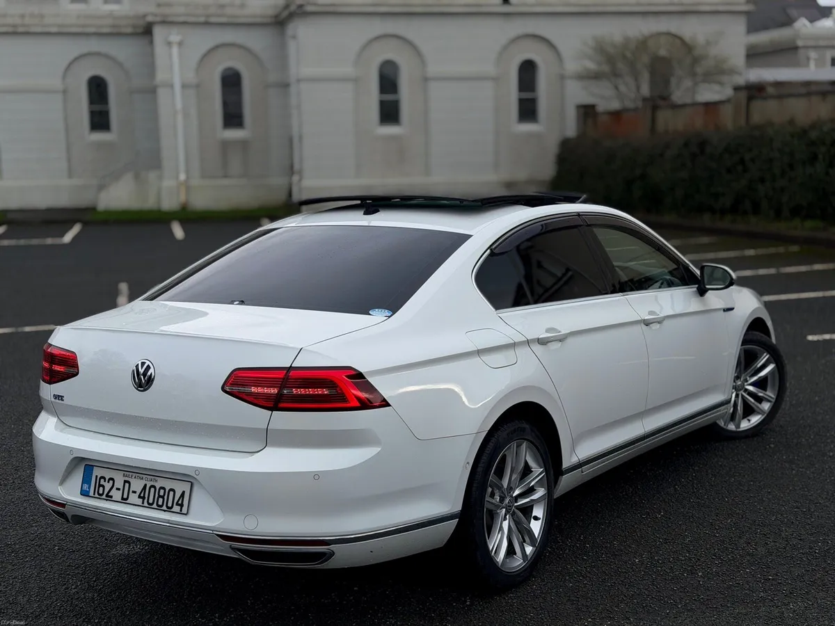 2016 VW PASSAT GTE SUNROOF - Image 4