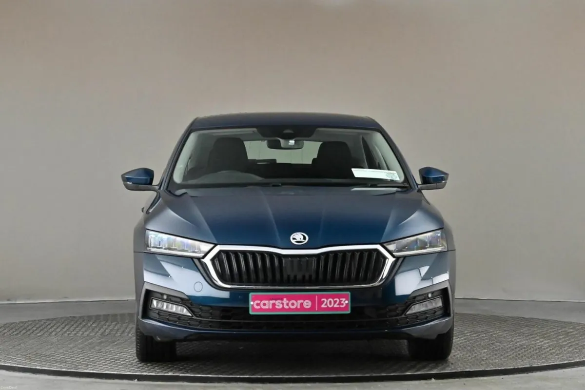 Skoda Octavia 1.0TSI AMBITION 110BHP 6SPD - Image 2