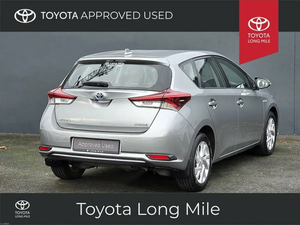 Toyota Auris 1.8 Hybrid Luna 5dr - Image 2