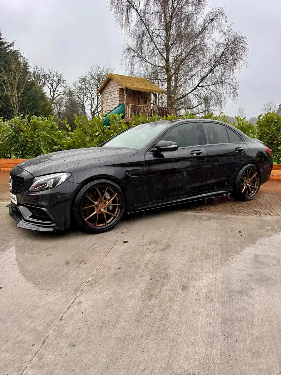 Mercedes c63 - Image 4