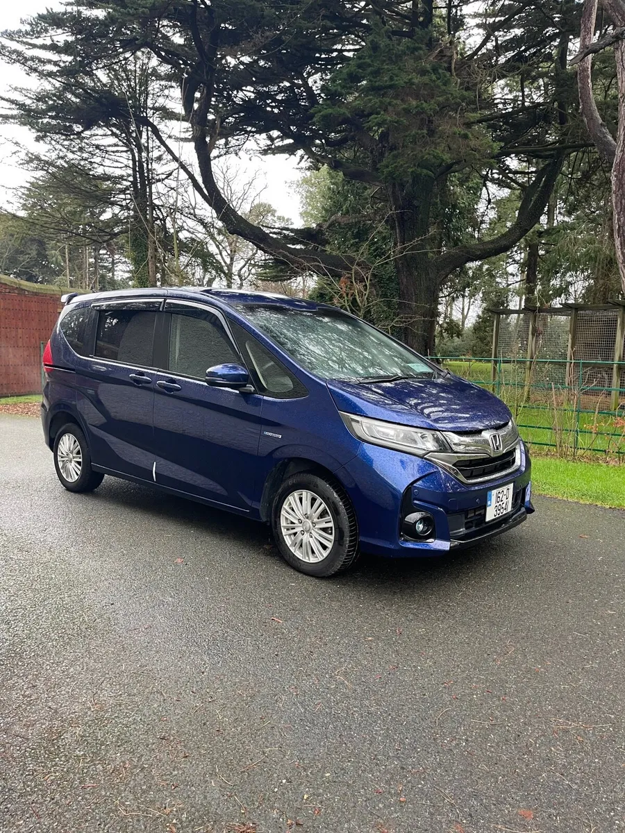 Honda Freed+ 4WD Hybrid - Image 1