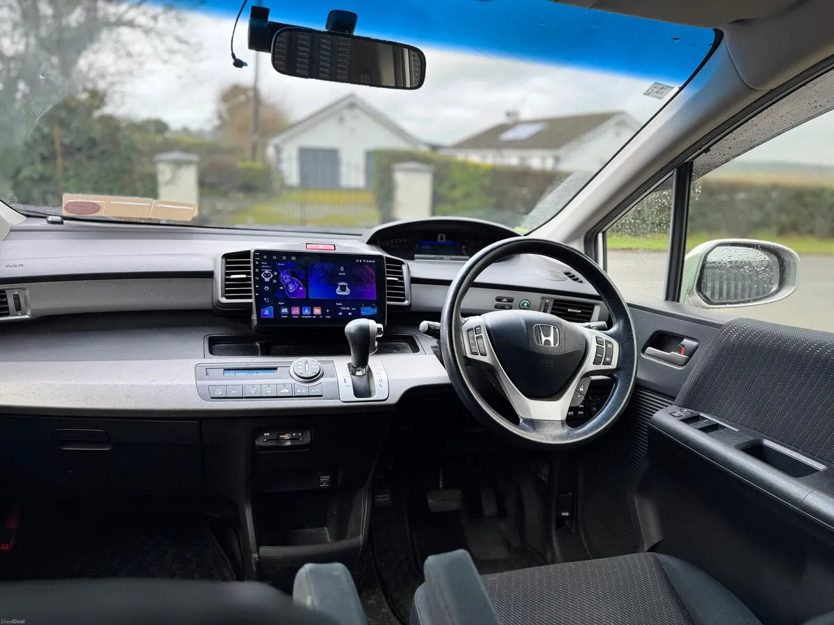 2014 HONDA FREED. LOW MILEAGE. NEW NCT. AUTO 1.5L - Image 4