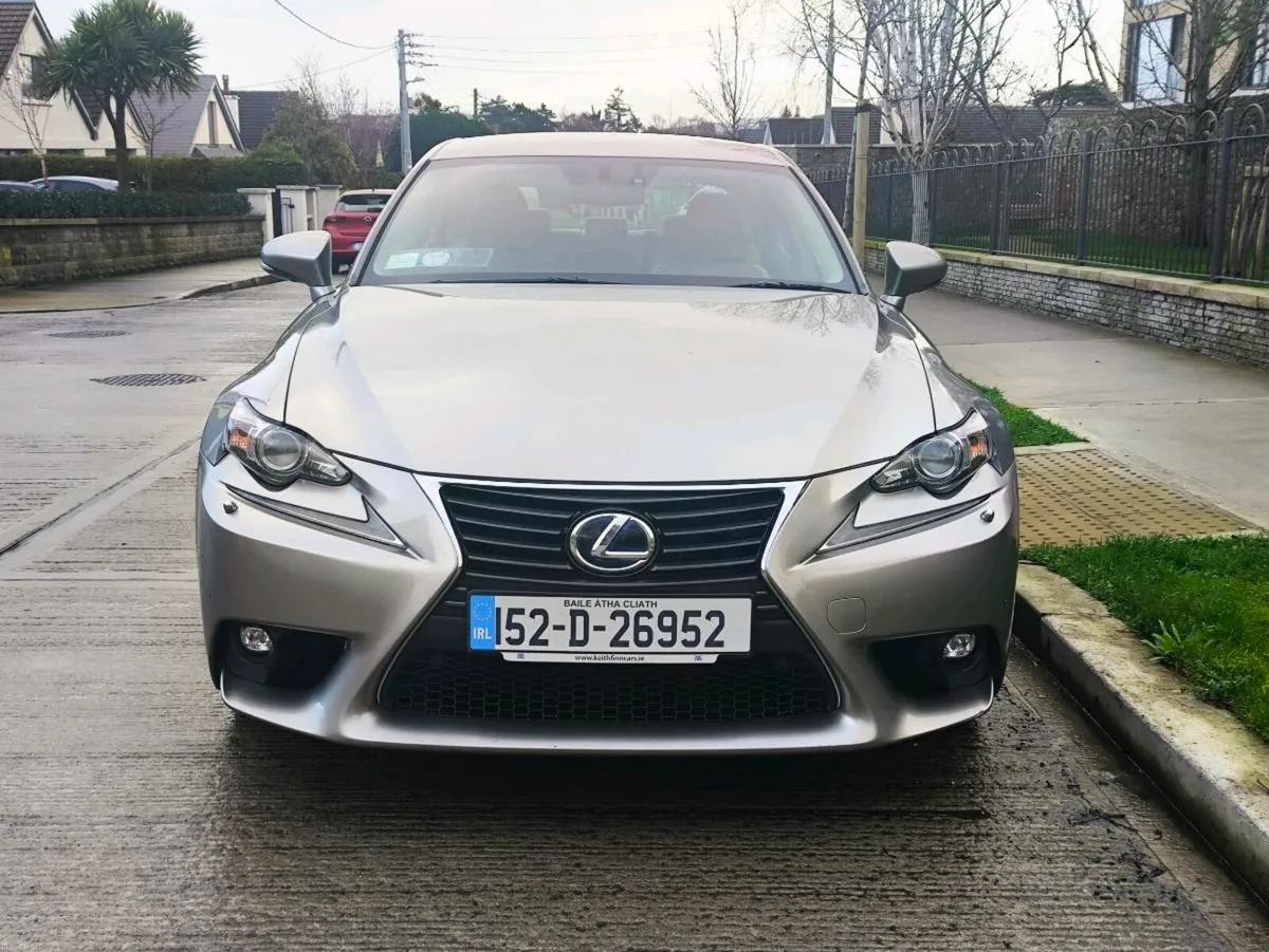 2015 LEXUS IS300H HYBRID - Image 2