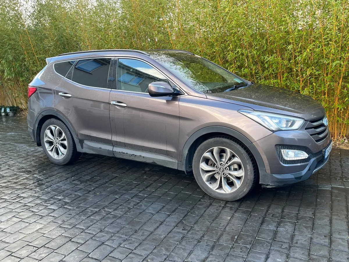 Hyundai Santa Fe 2013 Auto 4x4 7 seater - Image 1