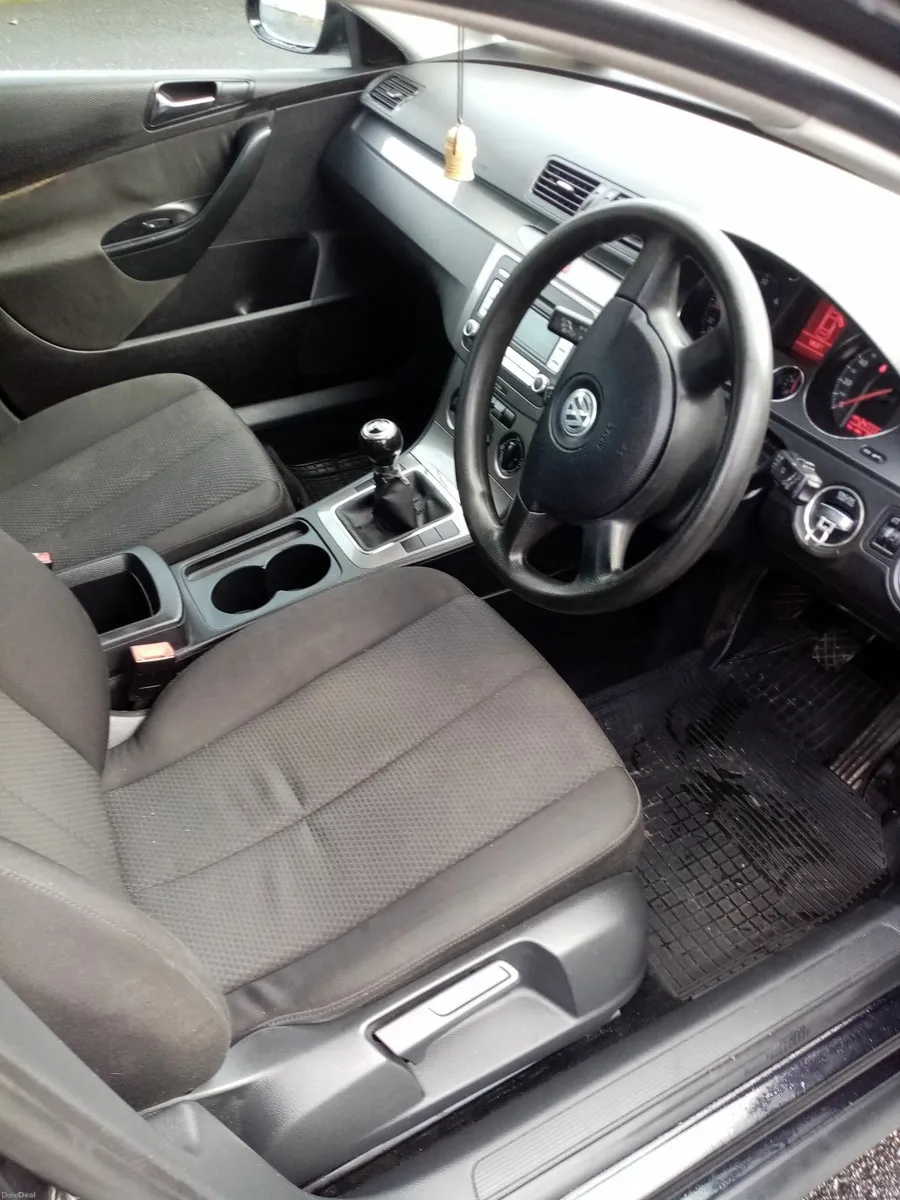 Volkswagen Passat 2008 - Image 4