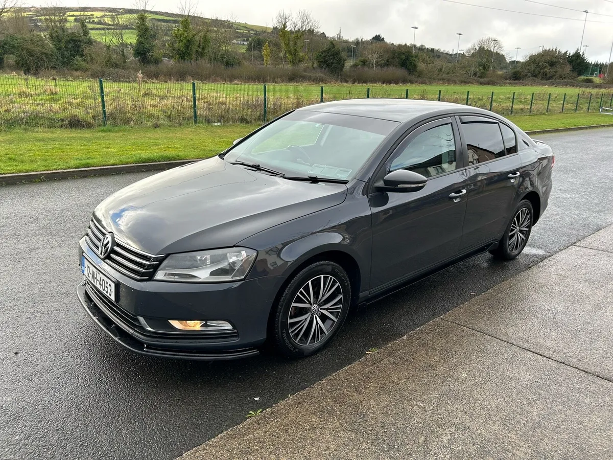 12 VOLKSWAGEN PASSAT 1.6 TDI BLUEMOTION €5,950 - Image 3