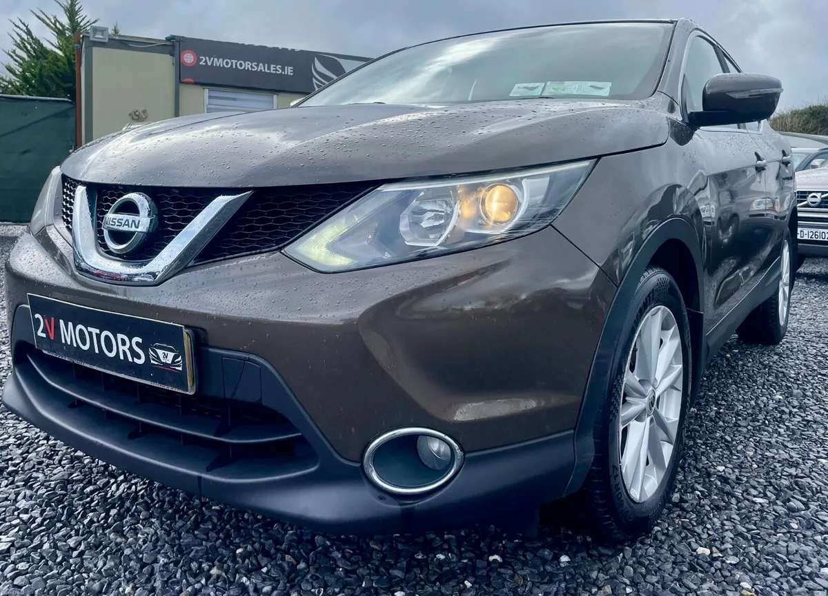 🔵 Nissan Qashqai 1.5 DSL SV 4DR LOW KM - Image 2