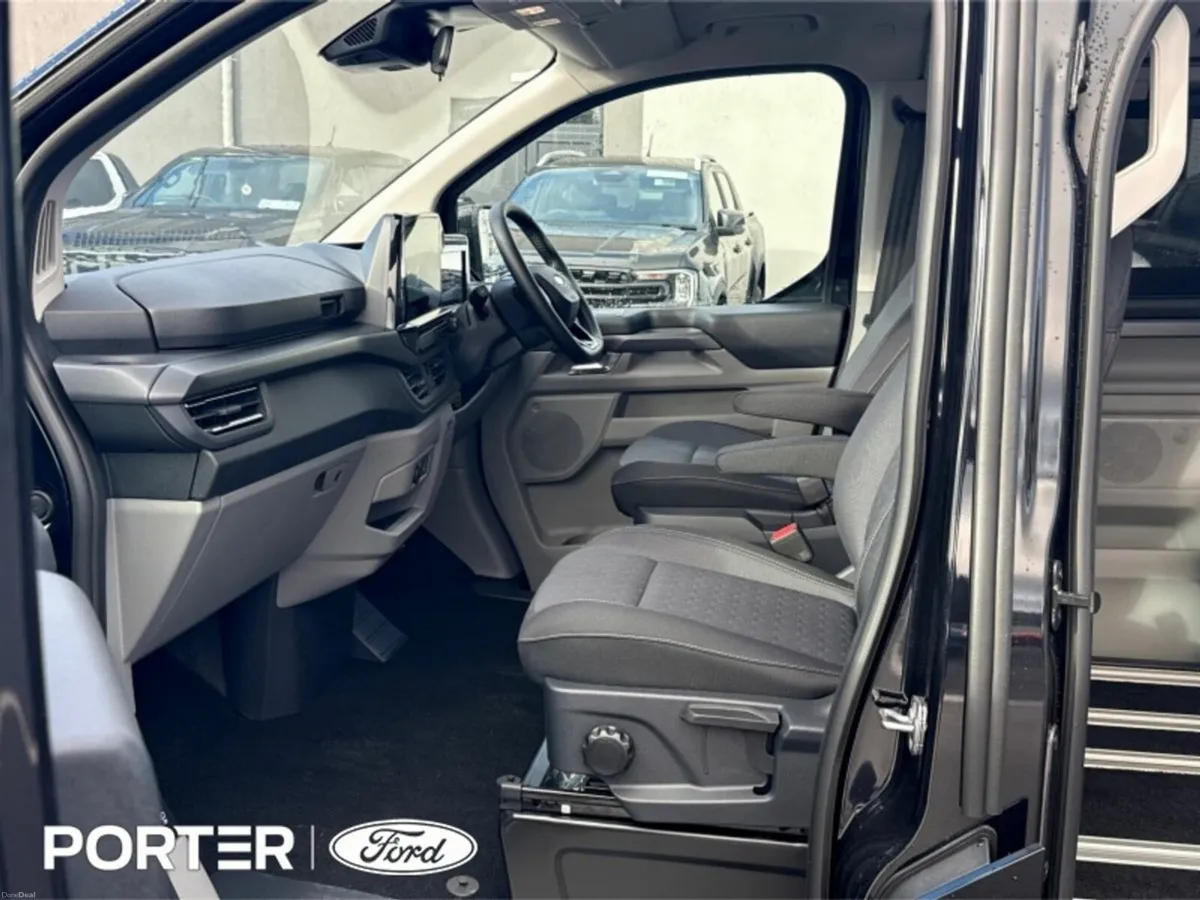 Ford Tourneo Custom *FULL EV* *8 SEATER* *370kms R - Image 4