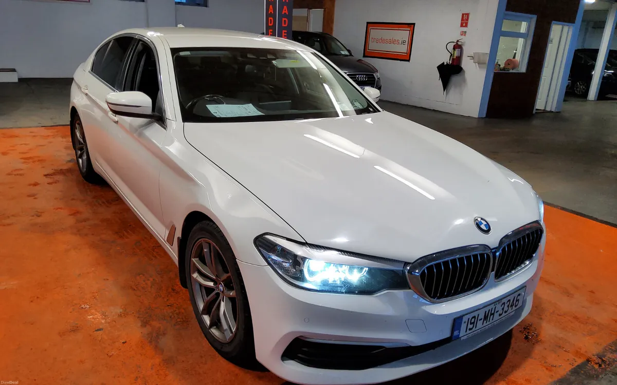 BMW 5-Series 2019 - Image 1
