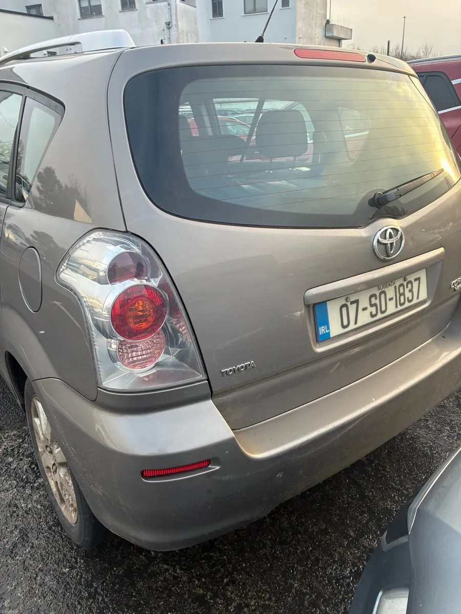 2007 Toyota verso - Image 2