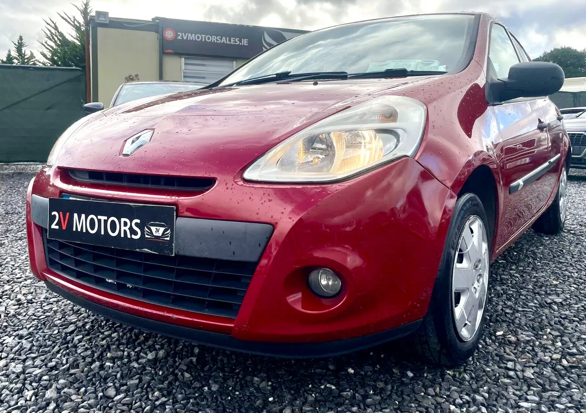 🔵 RENAULT CLIO 1.2 PETROL 75bhp LOW KM - Image 2