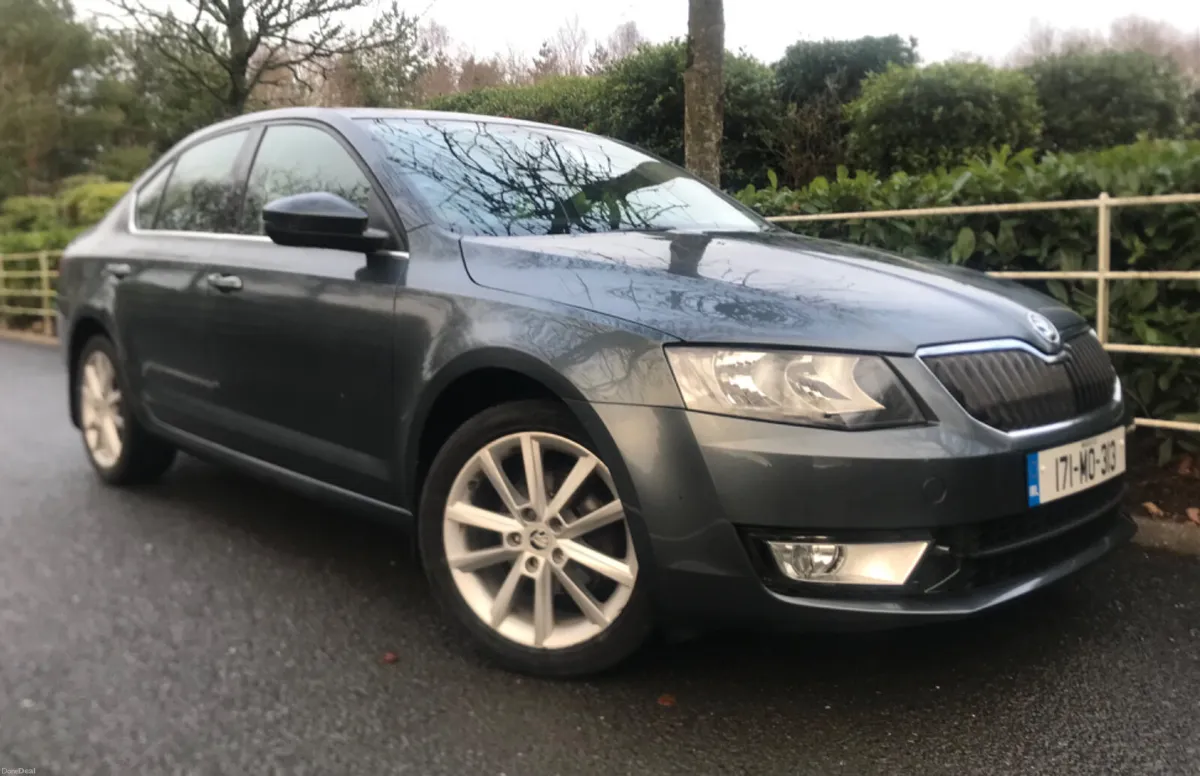 Skoda Octavia STYLE 1.6TDI 110HP Only 160kms - Image 3