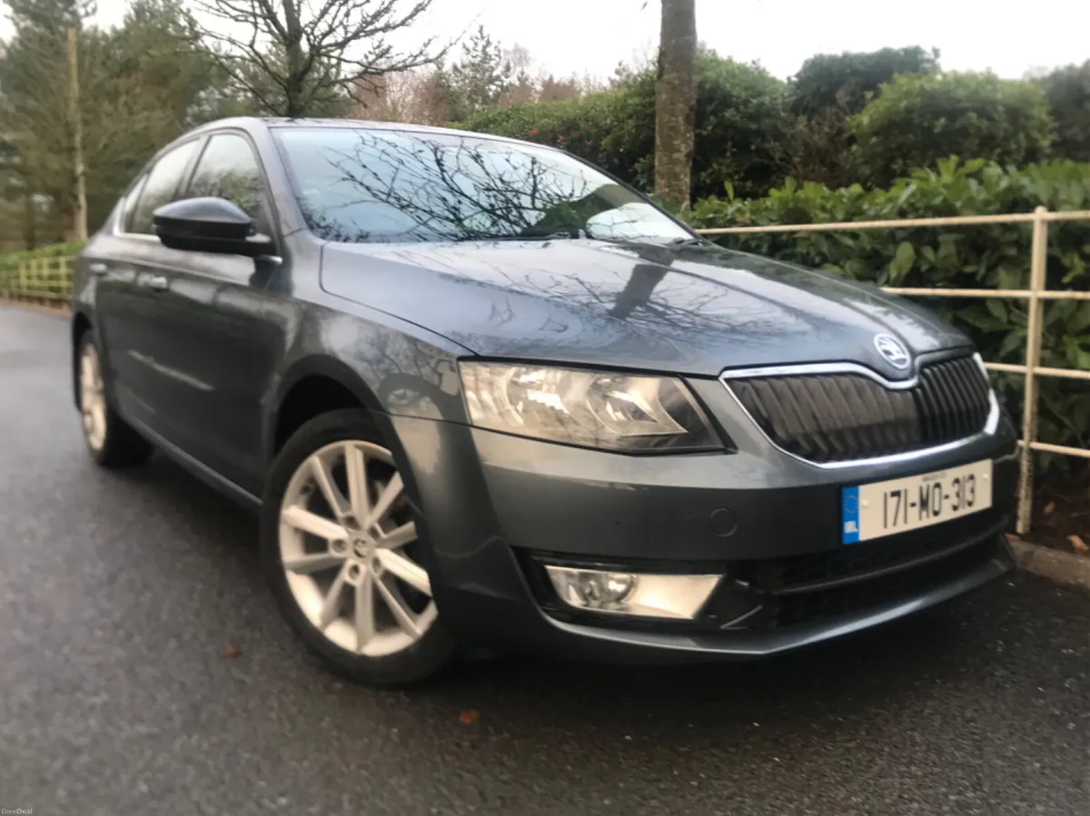 Skoda Octavia STYLE 1.6TDI 110HP Only 160kms - Image 2
